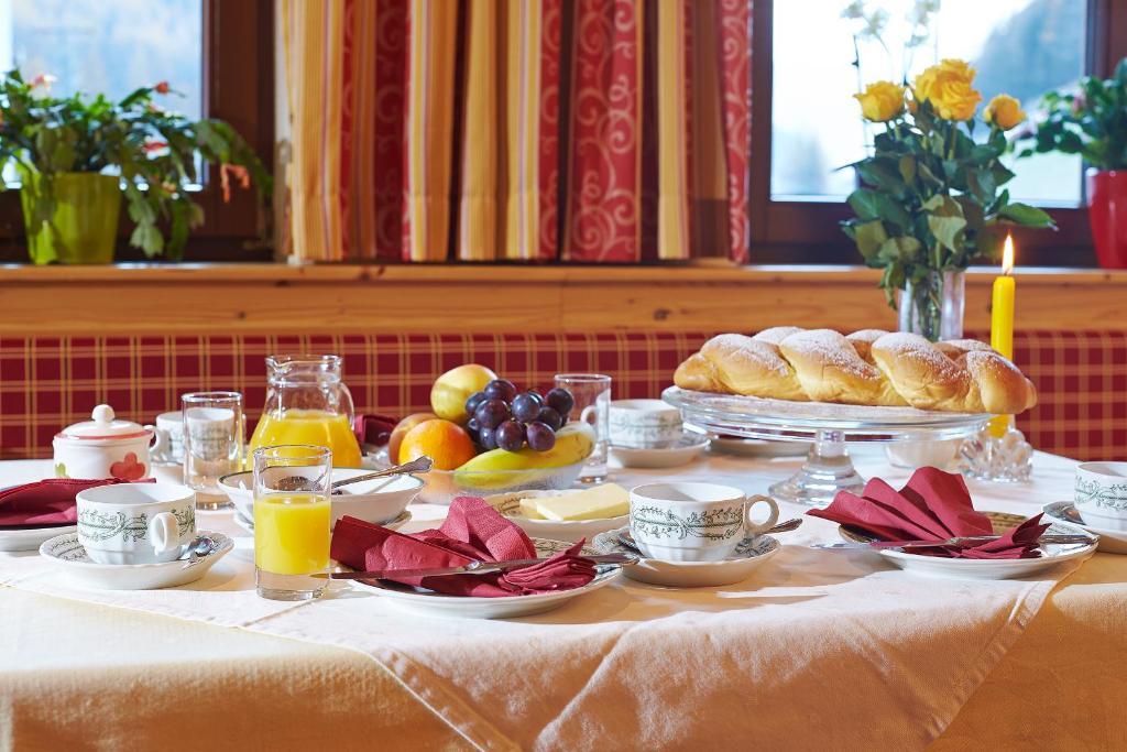 Fremdenpension Alpenruhe ゼルデン 部屋 写真