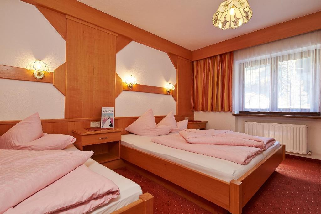 Fremdenpension Alpenruhe ゼルデン 部屋 写真